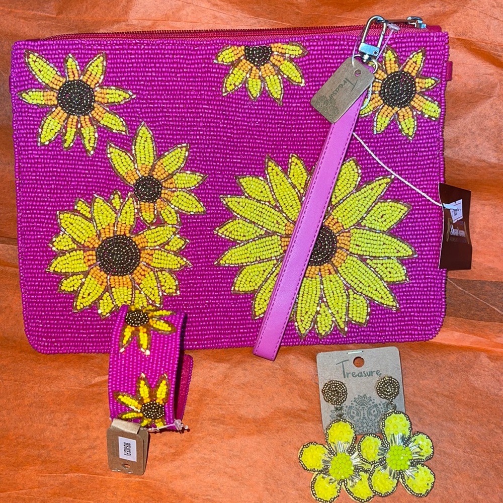 BNWT Clutch Purse with BRACELET & EARRINGS